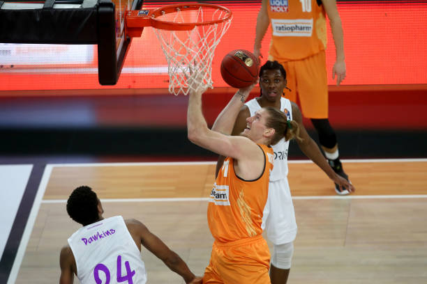 直线劈杀 直线劈杀